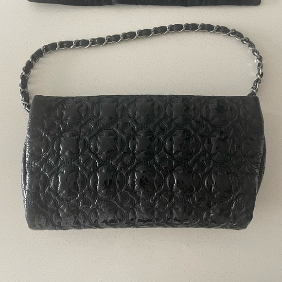 Chanel Shoulder Bag - Picture 4 of 16